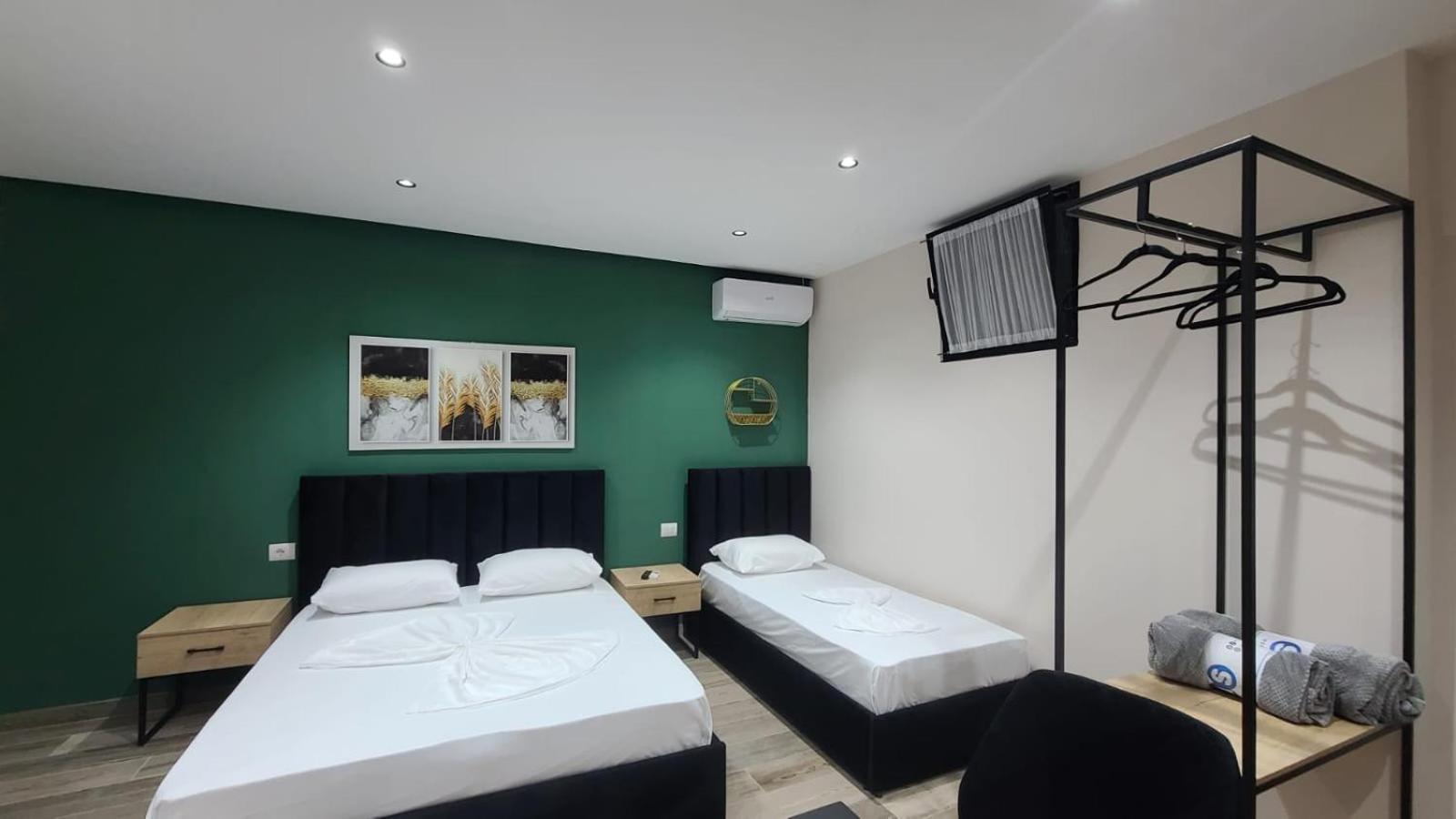 Guest House Tian & Hojz Durres Bagian luar foto