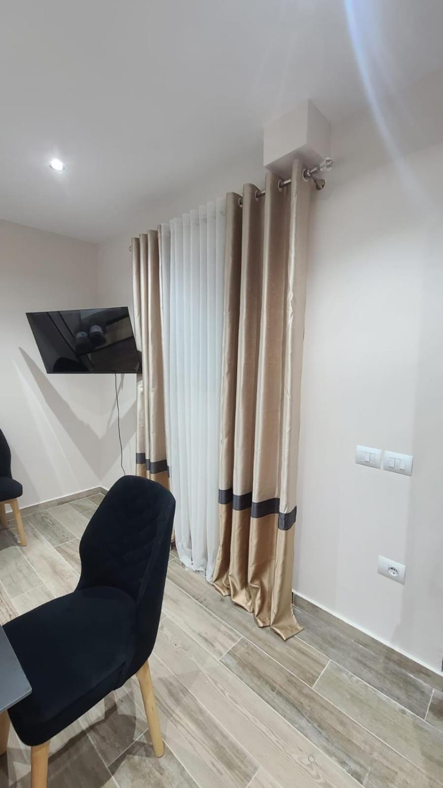 Guest House Tian & Hojz Durres Bagian luar foto
